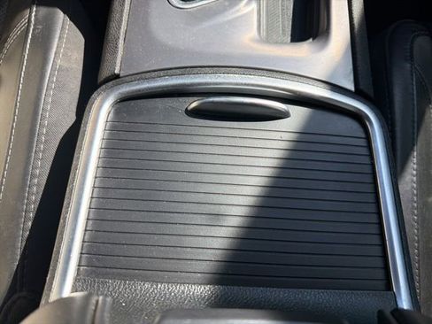Used 2019 Dodge Charger SXT w/ Leather Interior Group RWD image 35