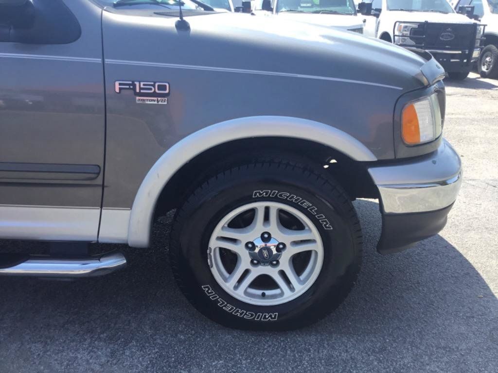Used 2002 Ford F150 XLT RWD image 10