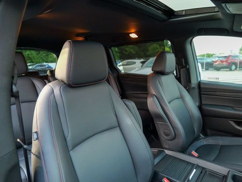 Used 2023 Honda Odyssey Sport image 36