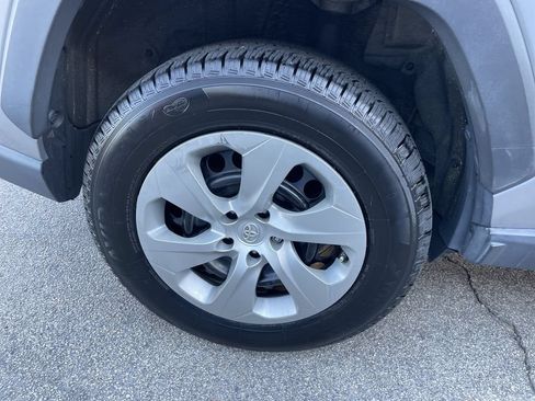 Certified 2019 Toyota RAV4 LE w/ Carpet Mat Package AWD/4WD image 12