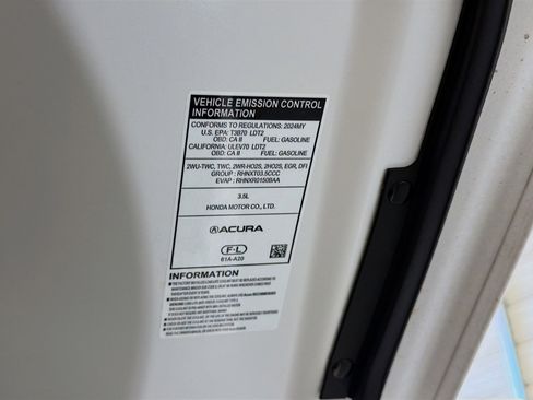 Used 2024 Acura MDX SH-AWD w/ Technology Package image 18