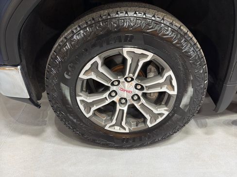 Used 2021 GMC Sierra 1500 SLE w/ X31 Off-Road Package image 10