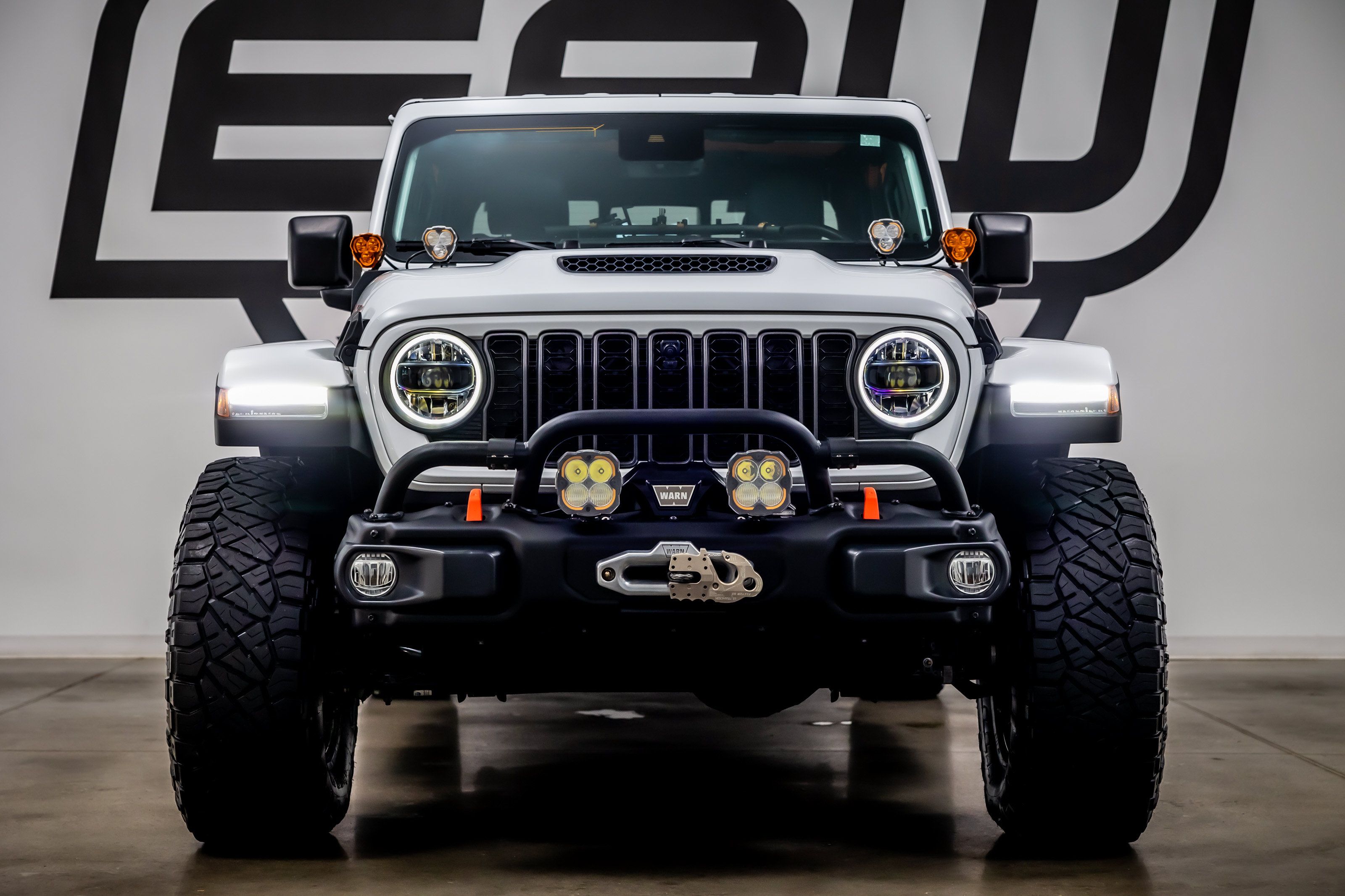Used 2024 Jeep Gladiator Mojave AWD/4WD image 4