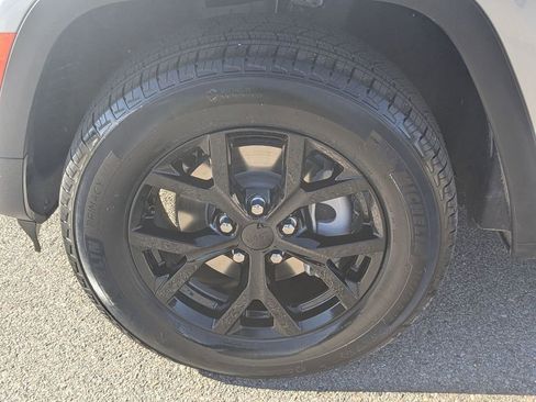 New 2026 Jeep Grand Cherokee Altitude AWD/4WD image 9