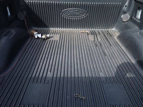 Used 2017 Ford F150 XLT w/ Trailer Tow Package image 12