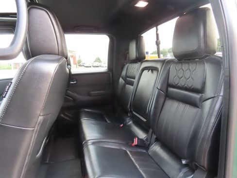 Used 2022 Nissan Frontier PRO-4X AWD/4WD image 24