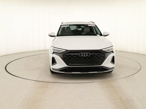 Certified 2024 Audi Q8 e-tron Premium AWD/4WD image 11