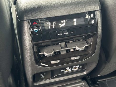 New 2025 Jeep Grand Cherokee L Altitude image 22