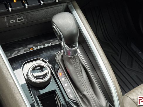 Used 2023 Chevrolet Colorado ZR2 w/ ZR2 Convenience Package III image 22