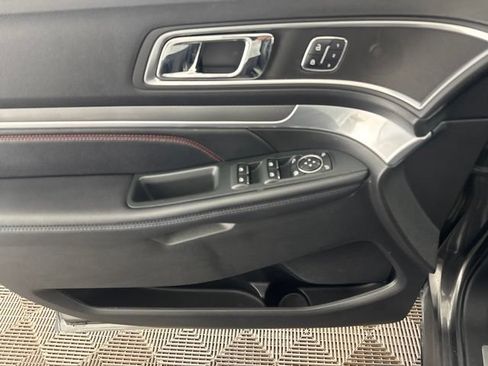 Used 2018 Ford Explorer Sport w/ Equipment Group 401A AWD/4WD image 19