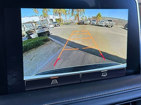 Certified 2022 GMC Yukon AT4 AWD/4WD image 21
