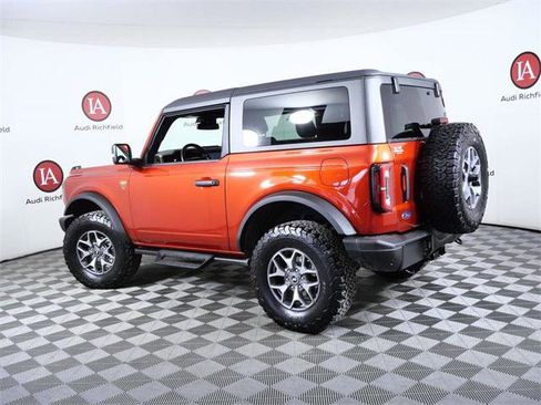 Used 2023 Ford Bronco Badlands image 6