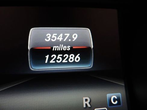 Used 2017 Mercedes-Benz GLE 400 4MATIC image 34