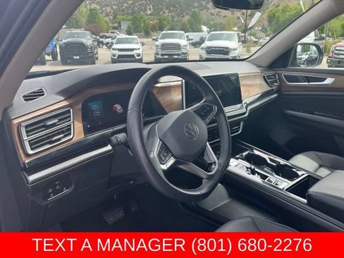 Used 2024 Volkswagen Atlas SE AWD/4WD image 14
