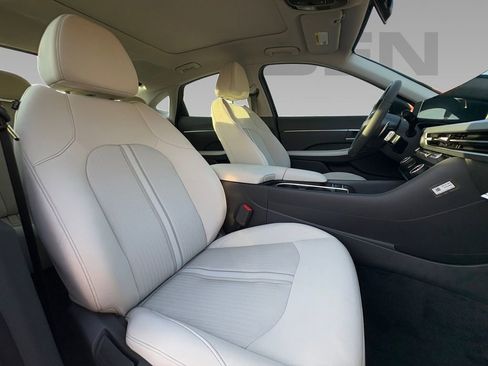 New 2024 Hyundai Sonata SEL w/ Convenience Package image 11