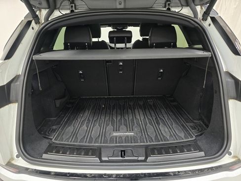 Used 2022 Land Rover Range Rover Evoque R-Dynamic SE image 18