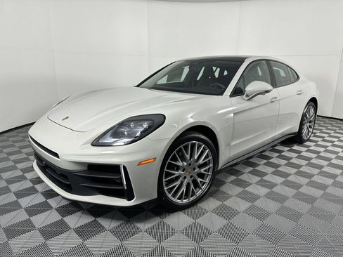 Certified 2025 Porsche Panamera image 1