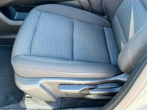 Used 2025 Chevrolet Equinox LT AWD/4WD image 19