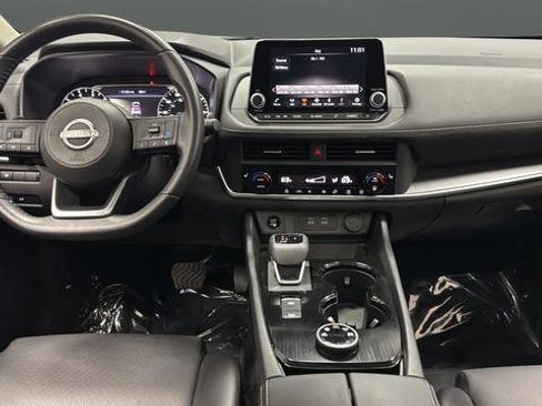 Used 2024 Nissan Rogue SV w/ SV Premium Package AWD/4WD image 10