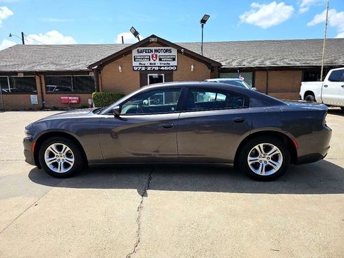 Used 2021 Dodge Charger SXT w/ Leather Interior Group image 6