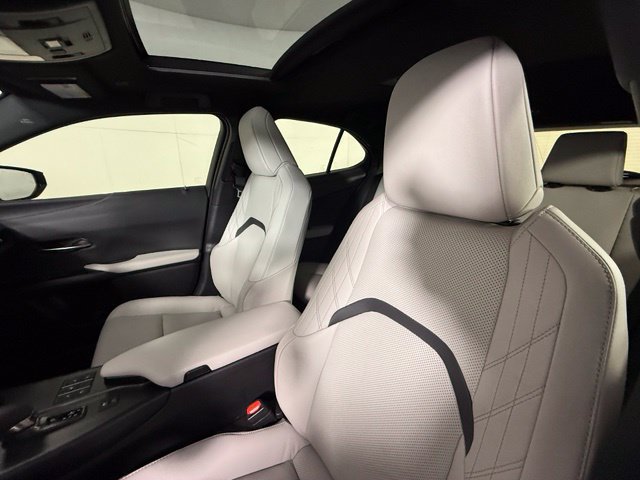 Used 2025 Lexus UX 300h FWD w/ Accessory Package (Z2) image 17