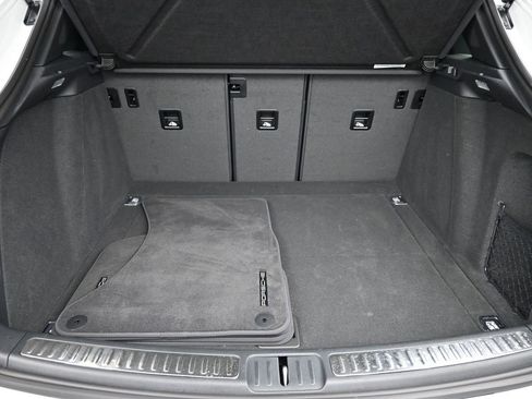 Used 2025 Porsche Macan image 24