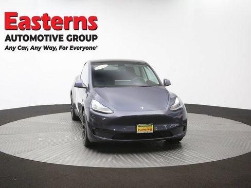 Used 2022 Tesla Model Y Long Range AWD/4WD image 46