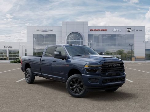 New 2026 RAM 2500 Laramie AWD/4WD image 5