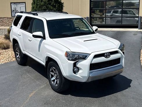 Used 2019 Toyota 4Runner TRD Off-Road AWD/4WD image 41