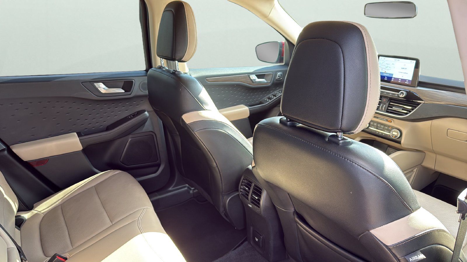 Used 2020 Ford Escape Titanium FWD image 26