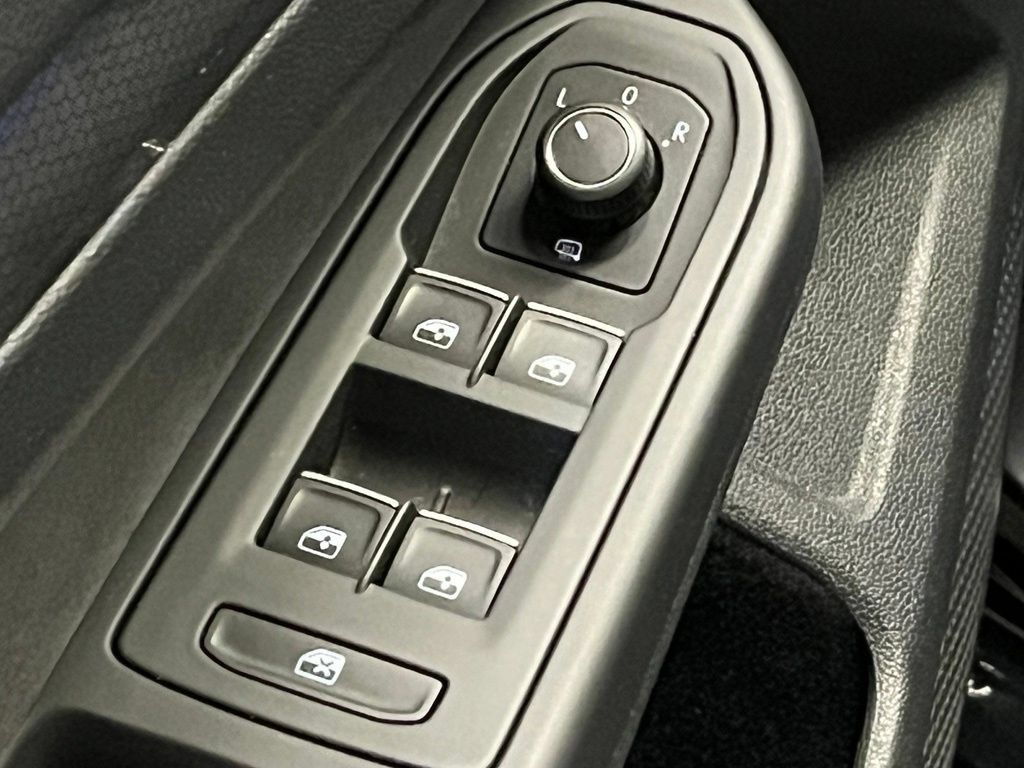 Used 2023 Volkswagen GTI SE FWD image 18