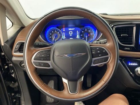 Used 2017 Chrysler Pacifica Limited w/ UConnect Theater Package image 18