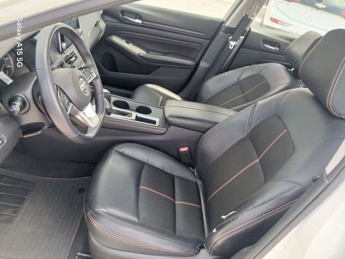 Used 2021 Nissan Altima 2.5 SR FWD image 9