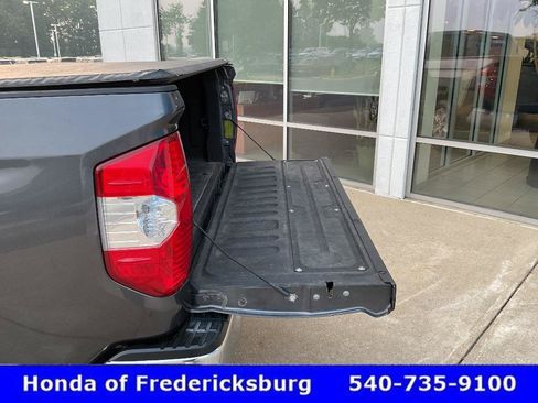 Used 2017 Toyota Tundra SR5 AWD/4WD image 17