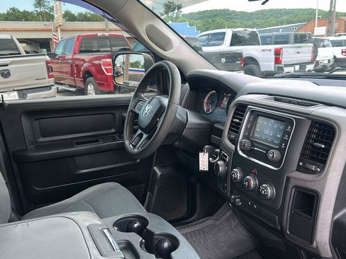 Used 2019 RAM 1500 Express w/ Express Value Package AWD/4WD image 18
