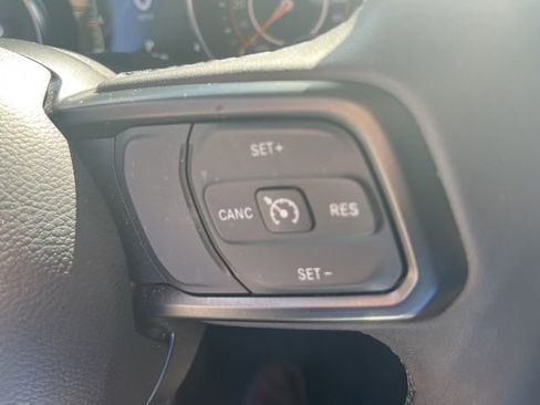 Used 2023 Jeep Wrangler Sport S image 17