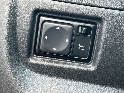 Used 2019 Nissan Versa SV FWD image 23