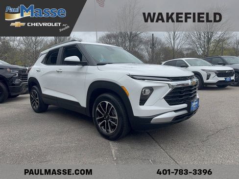 Used 2024 Chevrolet TrailBlazer LT image 3