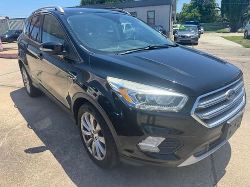 Used 2017 Ford Escape Titanium FWD image 5