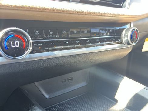 New 2026 Chevrolet Equinox ACTIV w/ Convenience Package III image 11