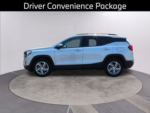 Used 2020 GMC Terrain SLE w/ Driver Convenience Package image 5