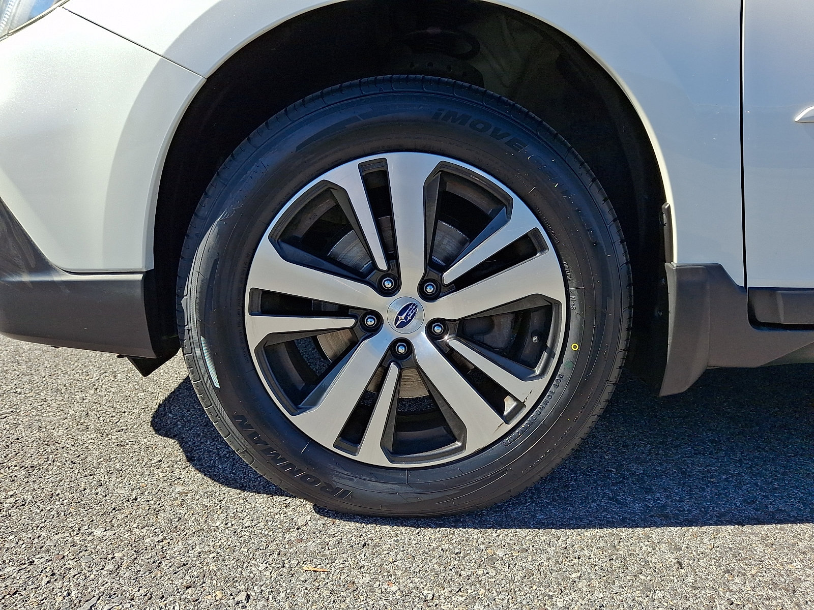 Used 2019 Subaru Outback 2.5i Limited AWD/4WD image 9