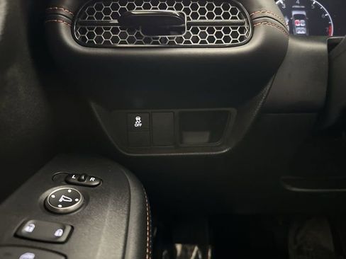 Certified 2025 Honda HR-V Sport image 16