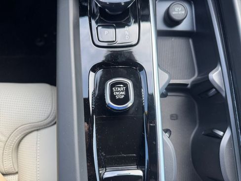 New 2026 Volvo V60 B5 Cross Country Ultra w/ Protection Package Premier image 15