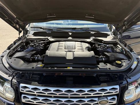 Used 2017 Land Rover Range Rover Sport HSE image 18