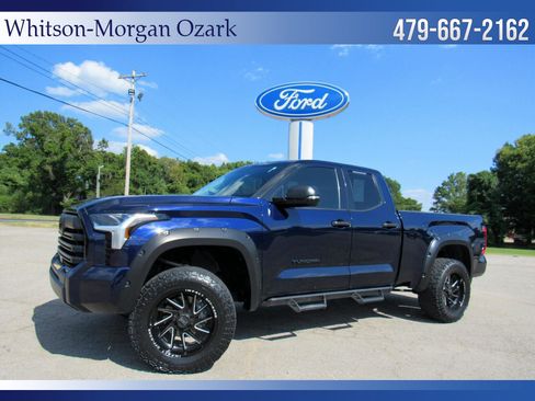 Used 2023 Toyota Tundra SR5 w/ SR5 Convenience Package AWD/4WD image 1