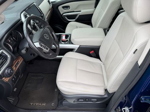 Used 2021 Nissan Titan SL w/ Moonroof Package AWD/4WD image 9