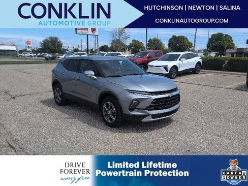 Used 2025 Chevrolet Blazer LT AWD/4WD image 1