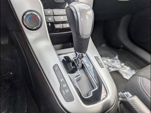Used 2014 Chevrolet Cruze LT w/ RS Package FWD image 9