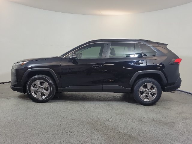 Used 2024 Toyota RAV4 XLE w/ Convenience Package FWD image 4